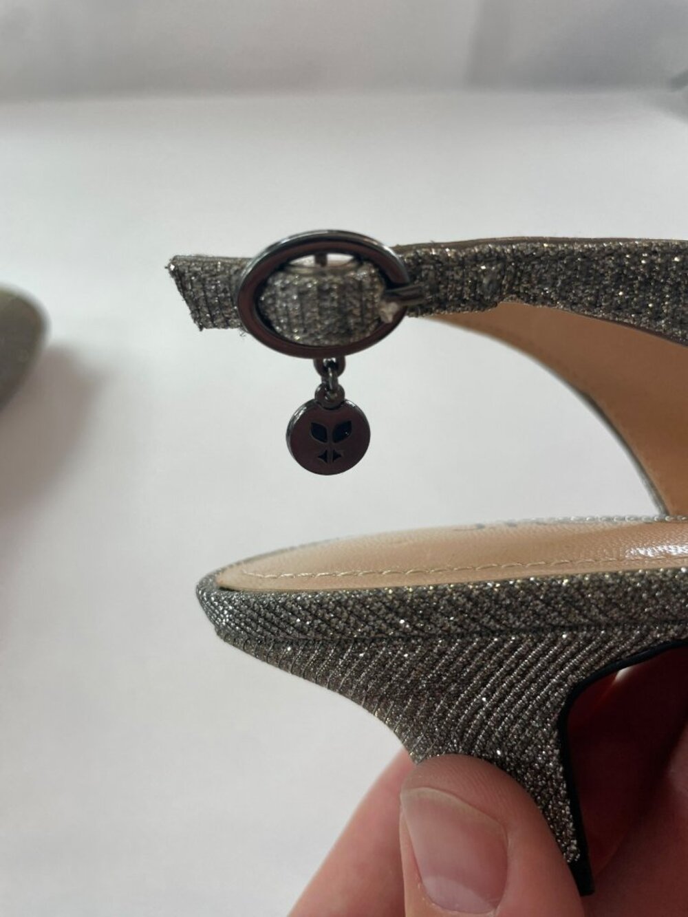 J. Renee Jenvey Silver Metallic Sling Back Sandals Sz 10WW MSRP$110 DEFECT NEW - Picture 12 of 12